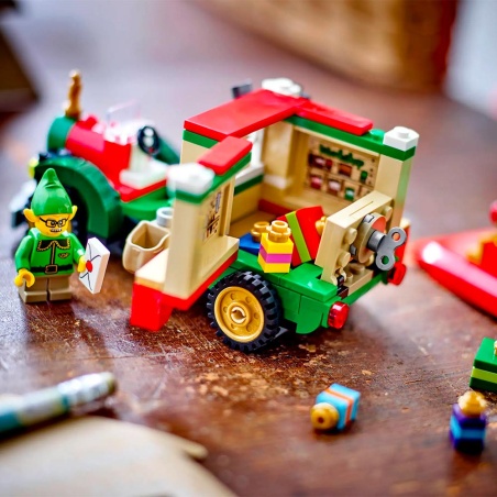 Santa's Delivery Truck - LEGO® Exclusive 40746