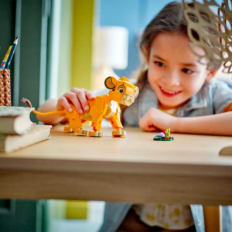 Simba, le bébé du Roi lion - LEGO® Disney 43243 - Super Briques