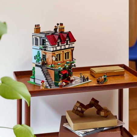 Tudor Corner - LEGO® Icons 10350