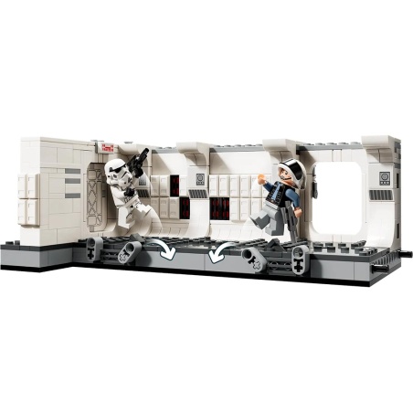 Boarding the Tantive IV™ - LEGO® Star Wars 75387