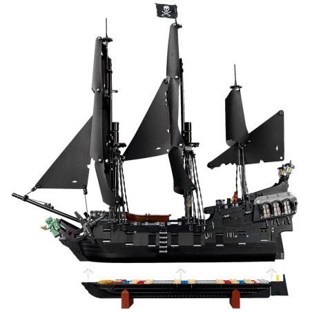 Captain Jack Sparrow’s Pirate Ship - LEGO® Icons 10365