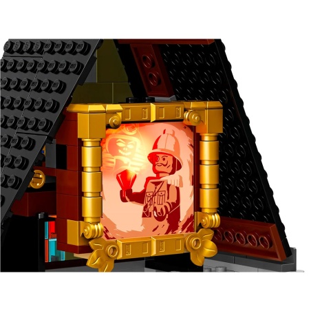 Haunted House - LEGO® Icons 10273