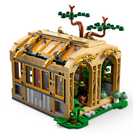 Hogwarts Castle: Herbology Class - LEGO® Harry Potter 76445