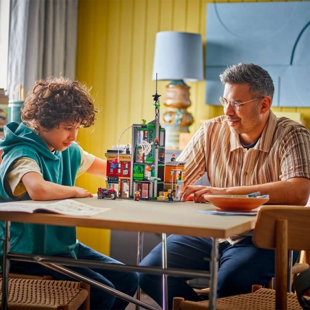 Spider-Man vs. Oscorp - LEGO® Marvel Spider-Man 76324