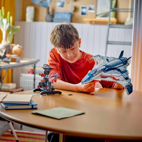 Avengers: Age of Ultron Quinjet - LEGO® Marvel 76325